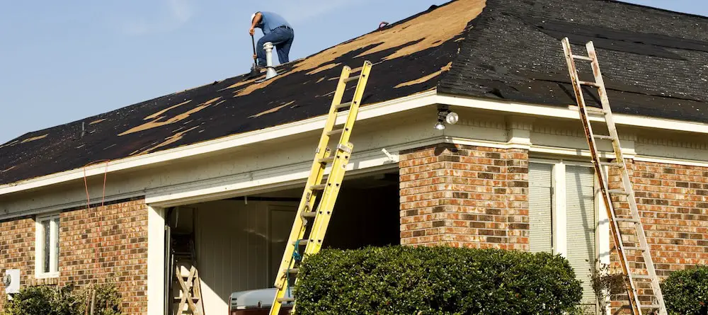 does home insurance cover roof replacement?
